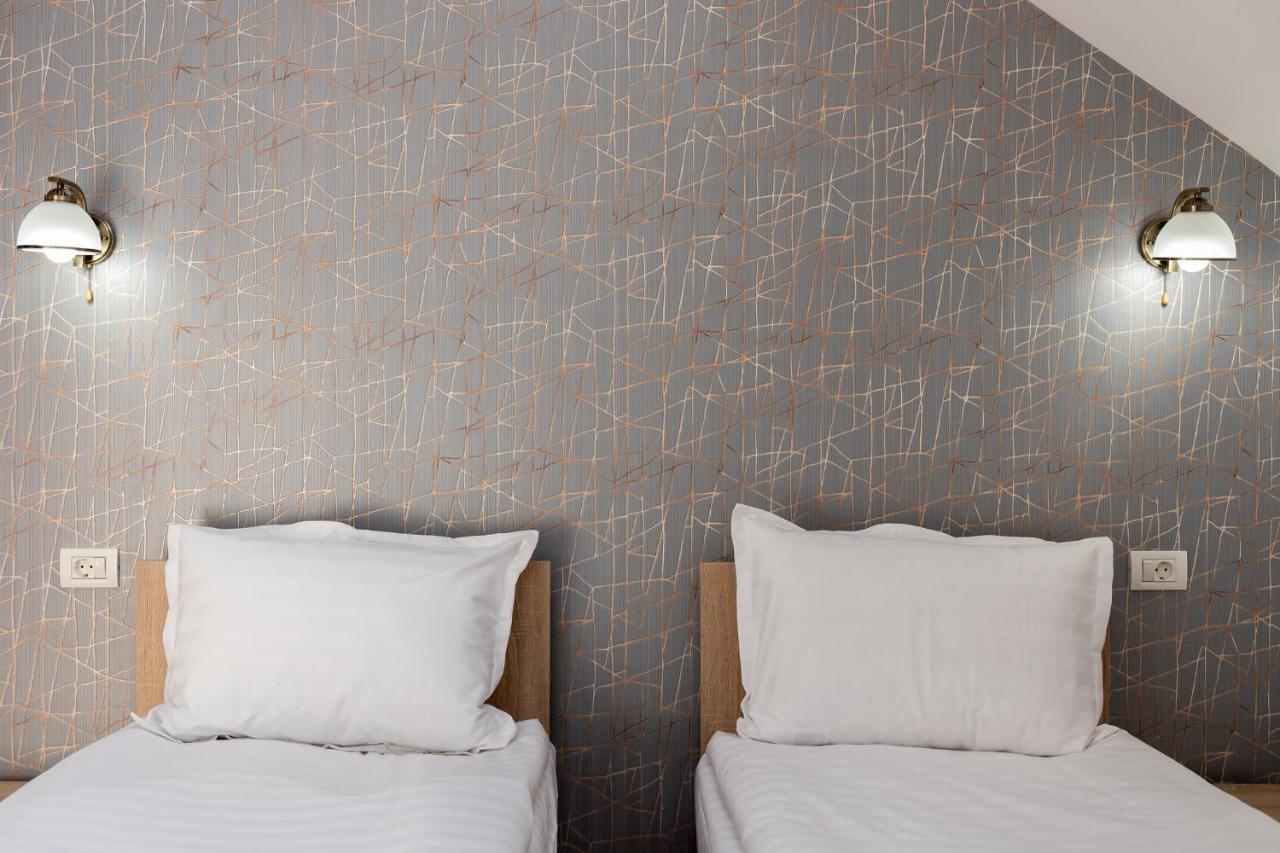 Marconi Guesthouse Hunedoara Luaran gambar