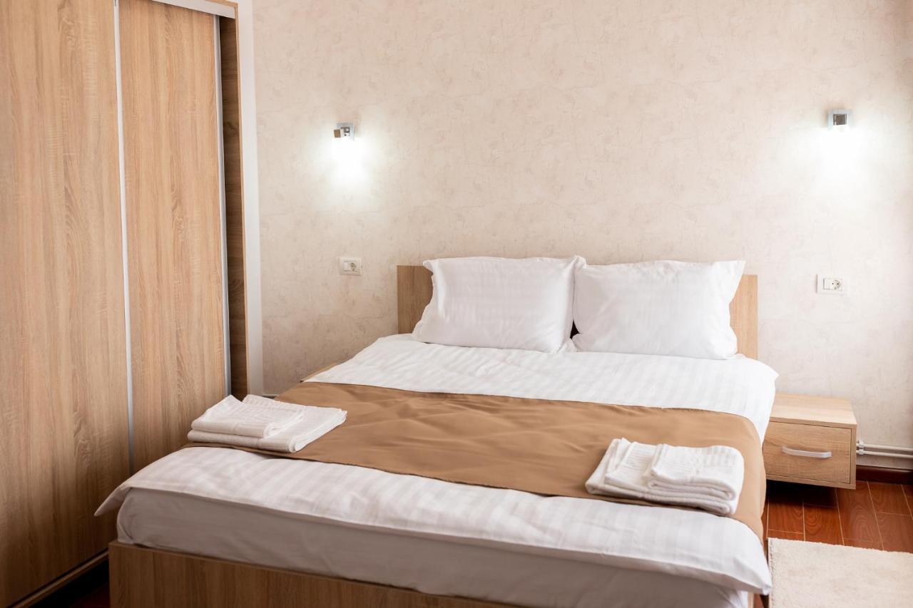 Marconi Guesthouse Hunedoara Luaran gambar