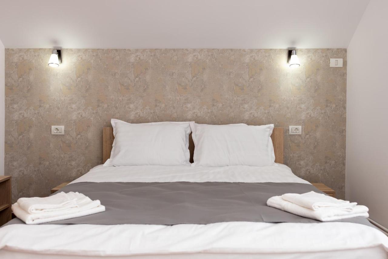 Marconi Guesthouse Hunedoara Luaran gambar