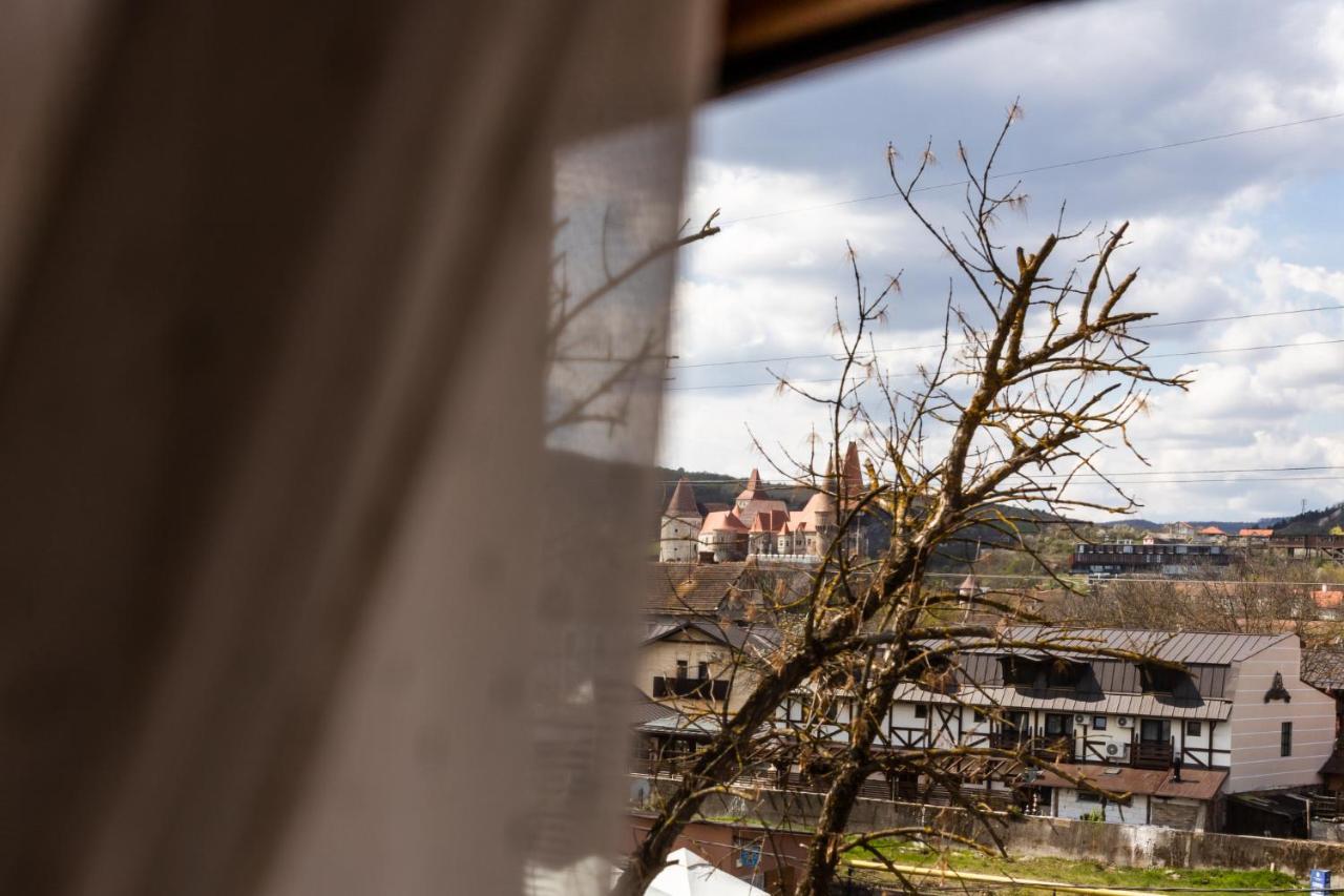 Marconi Guesthouse Hunedoara Luaran gambar