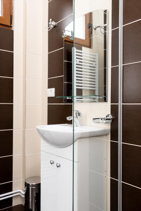 Marconi Guesthouse Hunedoara Luaran gambar